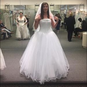 Wedding dress